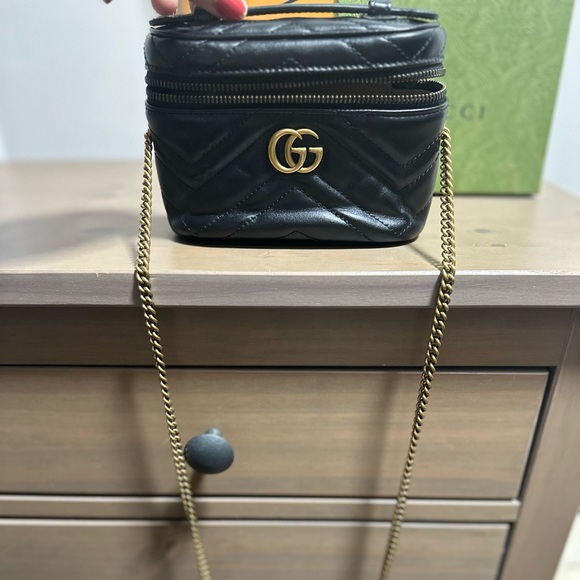 Gucci GG MARMONT MINI TOP HANDLE BAG - Picture 8 of 9